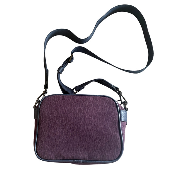 lululemon crossbody bag purple Sigma Sigma Sigma Everywhere Belt Designed For Casual Lululemon Everywhere Wordmark Crossbody Belt